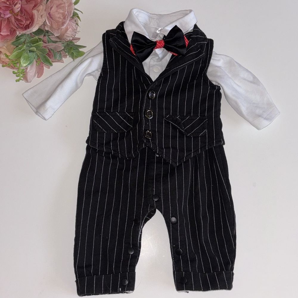 Baby Tux Baby Pinstripes Set 3-6 Month outfit Black and White Baby Tuxedo - Picture 16 of 16